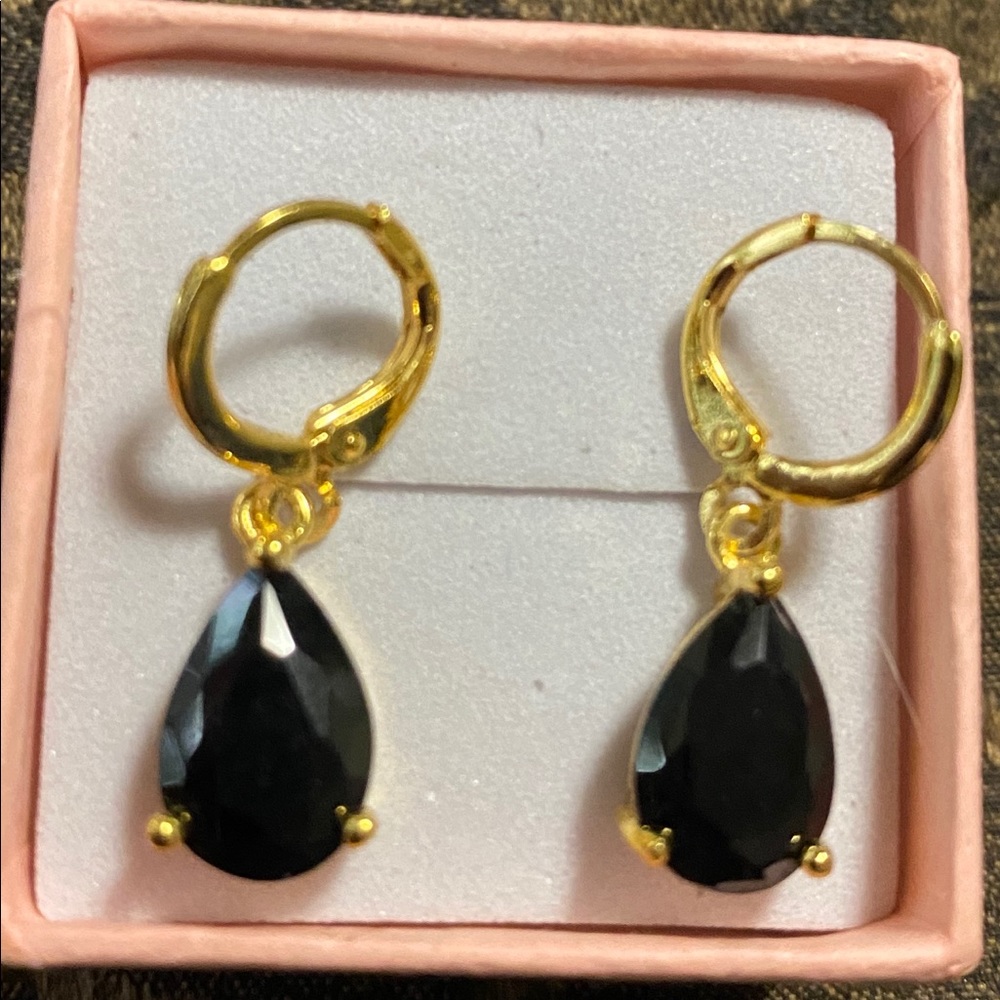 Stud earrings - Picture 6 of 6